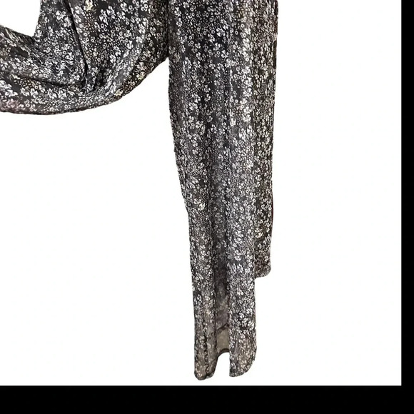 Maurices Floral Jumper - Size Small, Adjustable Straps - Picture 3 of 4